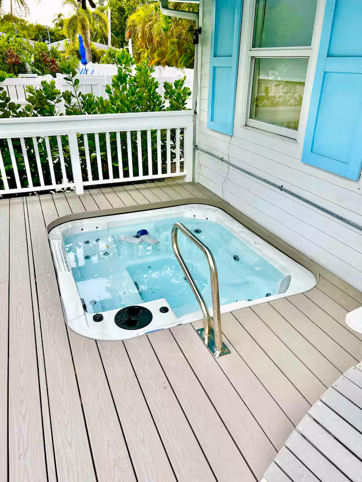 Original Castaway Bungalow photo 4