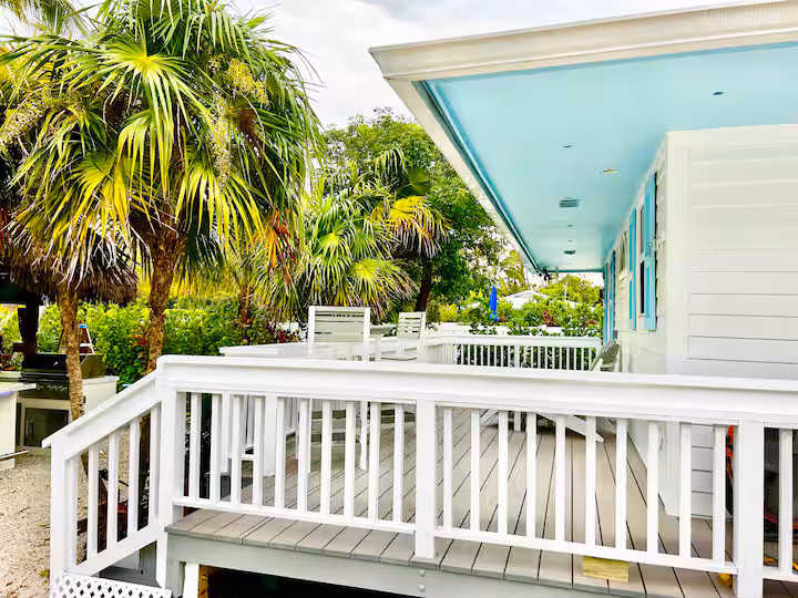 Original Castaway Bungalow photo 17