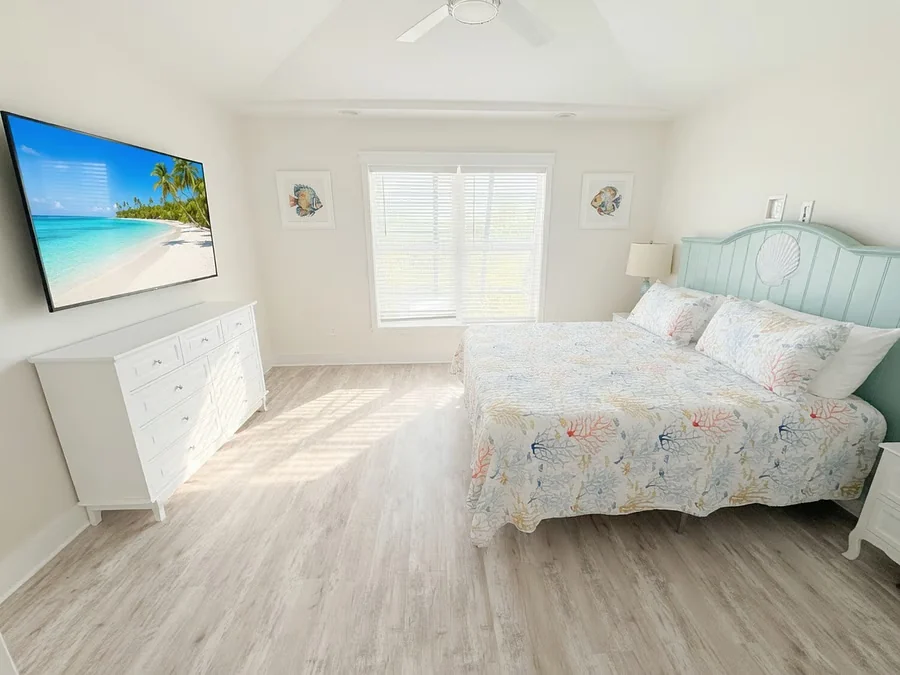 Primary bedroom at High Tide Hideaway, Islamorada, Florida Keys